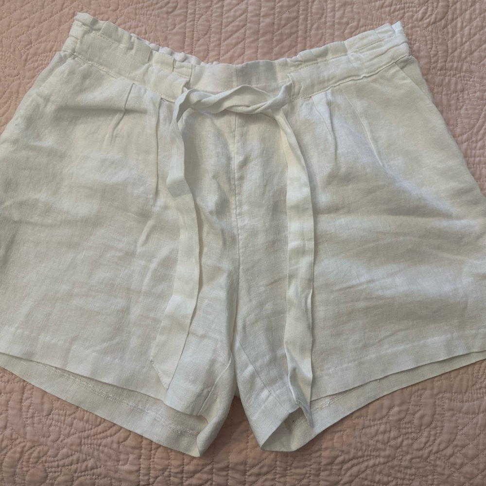 Women's White Linen Shorts